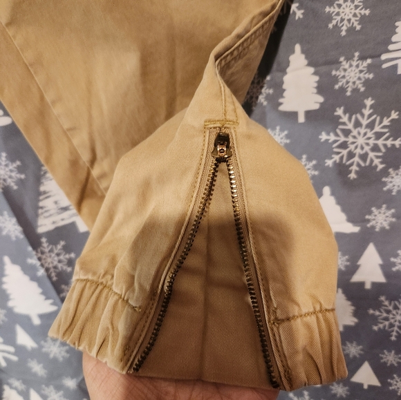 Banana Republic Authentic Chino - Picture 3 of 6